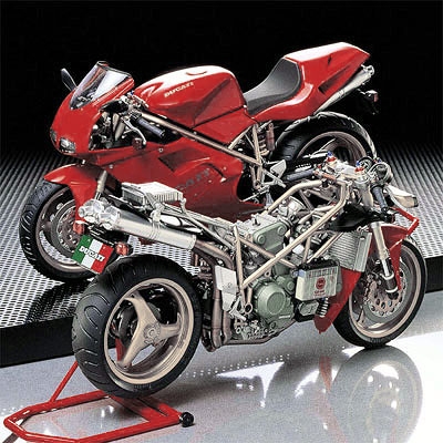 Tamiya Ducati 916 - 1:12 · Toemen Modelsport