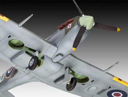 Revell Model Set 63897 Supermarine Spitfire Mk.V…