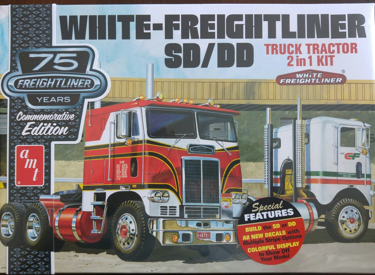 AMT White Freightliner Tractor SD / DD 2 in 1 kit 1:25 bouwpakket