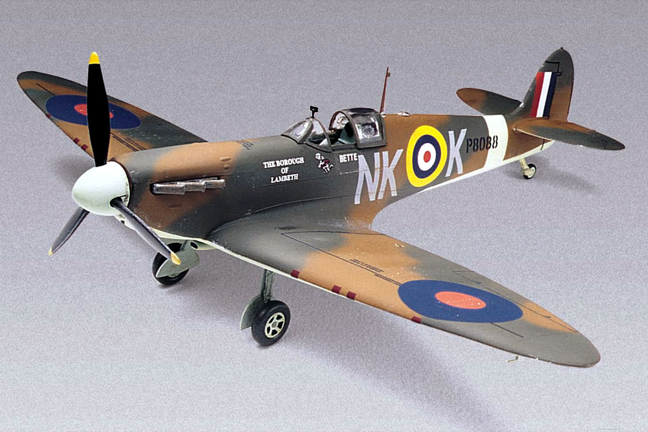 Revell Spitfire Mk-II (11/98) in 1:48 bouwpakket