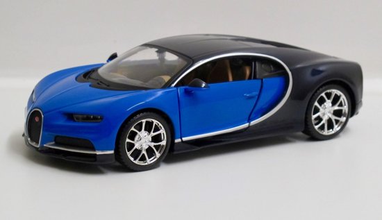 Maisto Bugatti Chiron licht blauw-zwart - 1:24