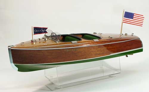 Dumas 1940 19' Chris Craft Barrel Back houten scheepsmodel 1:8
