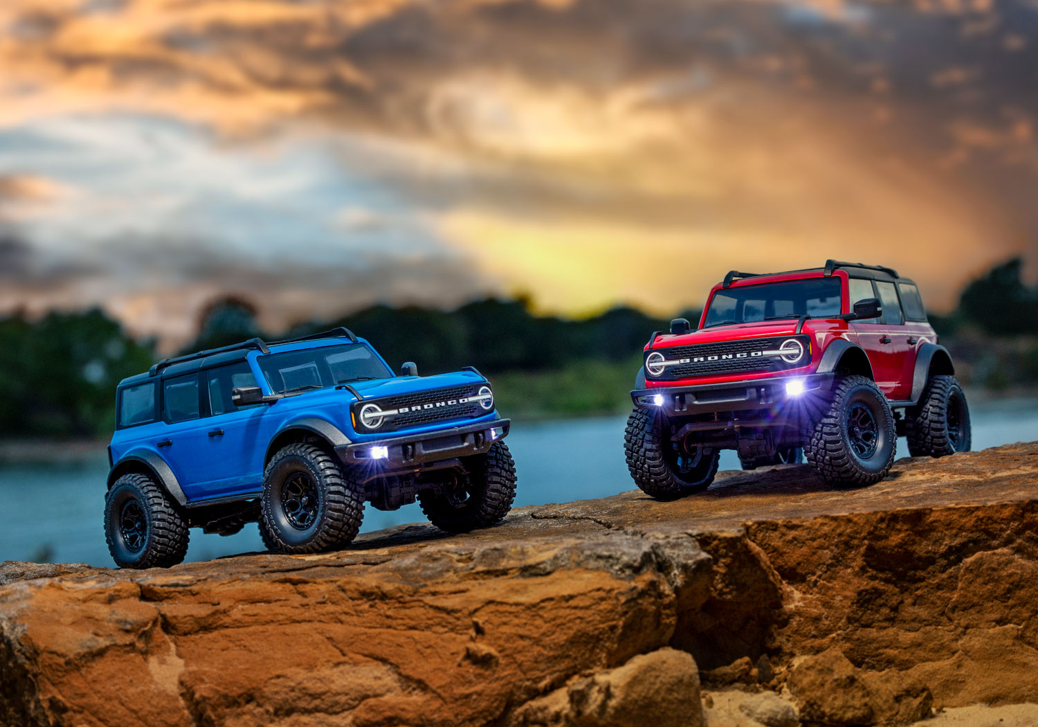Traxxas TRX-4M 1/18 Scale and Trail Crawler Ford Bronco 4WD Electric Truck - Rood