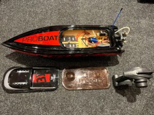 Proboat Impulse brushless RC boot RTR (heeft een beetje aandacht nodig)!
