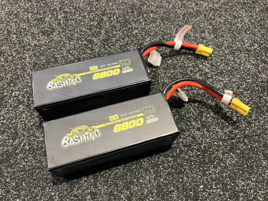 2x gens ace bashing series 6800mah 22.2v 120c 6s1p lipo batterij in een top staat!