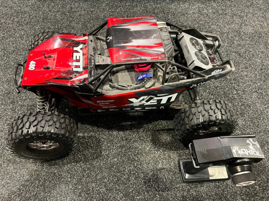 axial yeti 1/6 brushless rock racer rtr