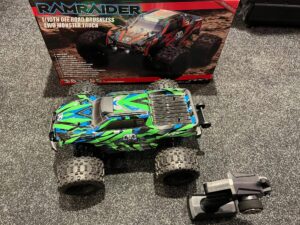 ftx ramraider 1/10 brushless monster truck rtr