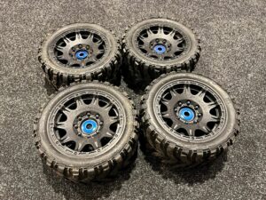 4x proline masher x hp all terrain belted tires mounted for x maxx & kraton 8s front or rear mounted on raid black wheels in een prima staat!