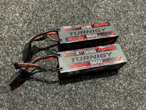 2x turnigy rapid 5500mah 4s batterijen met qs8 stekkers in een goede staat (2)!