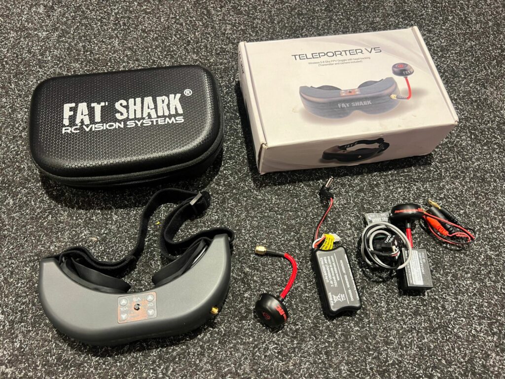 fat shark teleporter v5 set met videozender en camera met voeding!