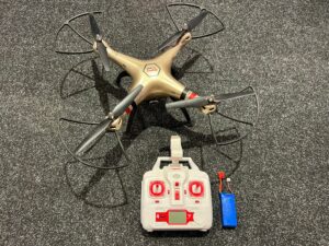 syma drone met camera en zender (geen garantie / leuk hobby project)!