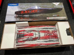 proboat blackjack 42 8s catamaran brushless rtr wit/rood in een top staat met 1 jaar garantie!