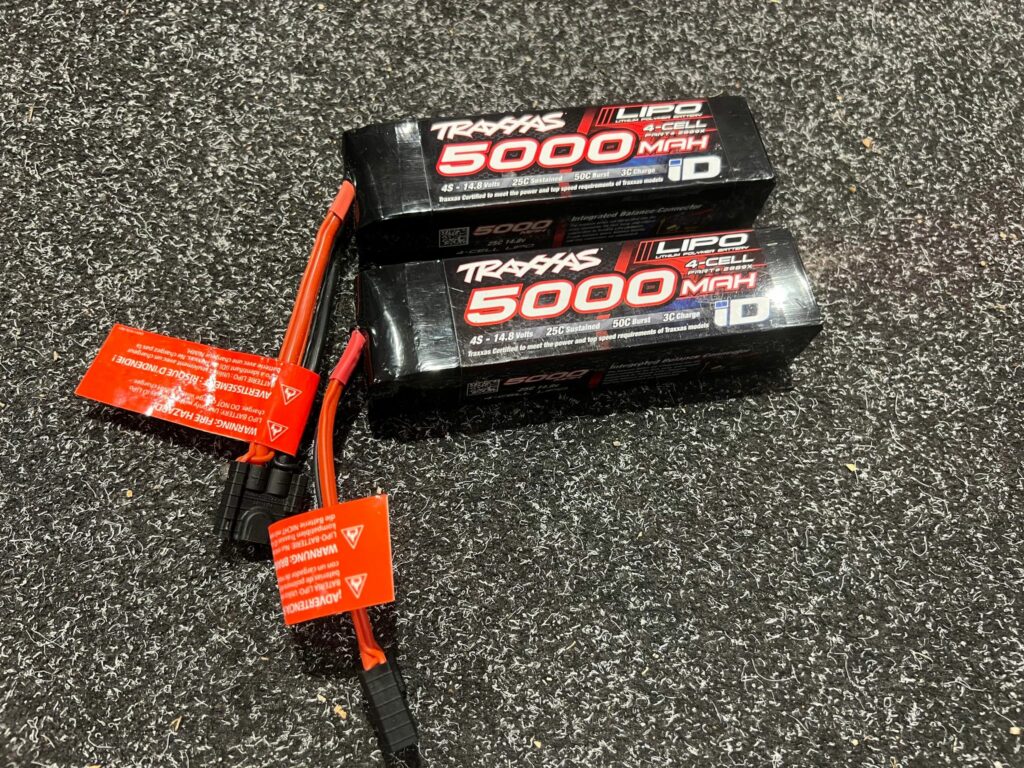 2x traxxas 5000mah 4s 14.8 volt lipo batterijen in een top staat!