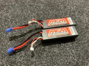 2x mcm 3s 11.1v 75c 7600mah lipo batterijen in een top staat!