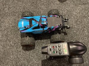 ftx tracer 1/16 4wd brushless electro monster truck rtr – blauw in een nette staat!