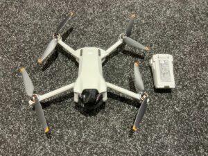 dji mini 3 drone only + accu in een prima staat!