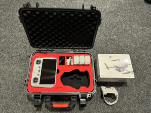 dji mini 3 pro (drone helemaal nieuw) fly more combo met dji rc smart remote controller en een koffer in een top staat met 1 jaar garantie!