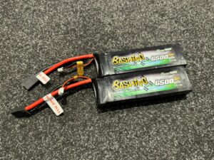 2x gens ace bashing 6500mah 60c lipo batterijen met traxxas stekker in een goede staat!
