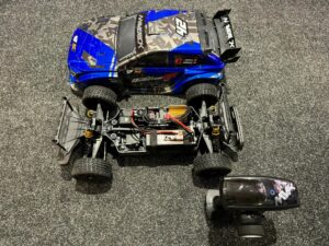 maverick quantum rx flux 1/8 4wd brushless rally car rtr blauw + hpi plazma 14.8v 5100mah 40c lipo batterij pack in een goede staat!