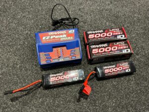 traxxas combo pack 2x 2872x 11.1v lipo & 1x 2972g duo charger trx2990g in een goede staat met garantie!
