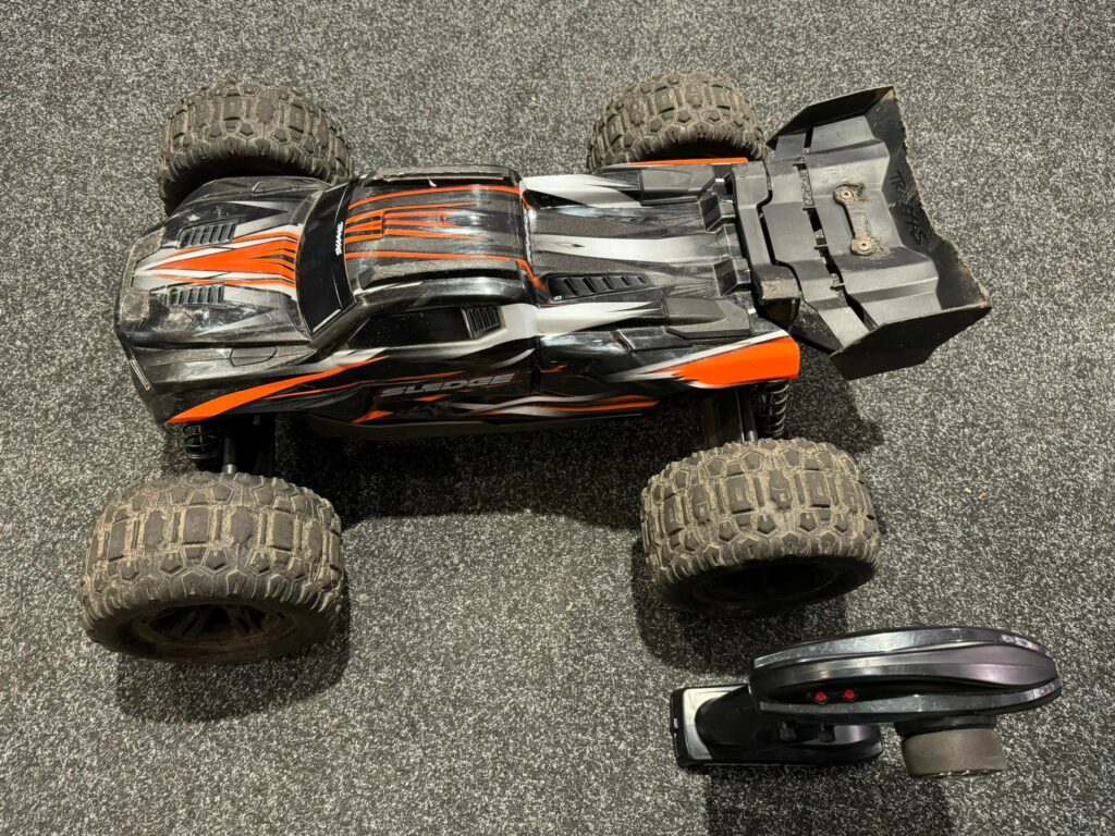 traxxas sledge 1/8 4wd brushless monster truck rtr tsm 2.4ghz oranje (3 weekjes jong en met 1 jaar garantie)!