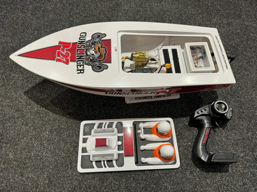 aquacraft models p 27 gunslinger brushless 3s crackerbox rtr in een top staat!