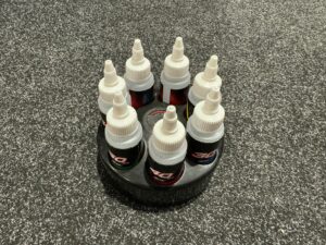 traxxas shock oil set (includes 20 wt, 30 wt, 40 wt, 50 wt, 60 wt, 70 wt, & 80 wt premium shock oils with spinning carousel rack) – trx5038x (bijna niets van gebruikt)!