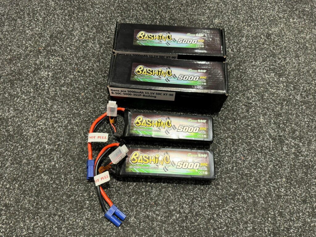 2x gens ace 5000mah 3s 50c 100c lipo batterijen met ec 5 stekker in een prima staat!