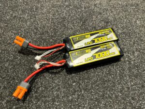 2x yellow rc 7000mah 11.1v 3s 45c/90c lipo batterijen in een prima staat!