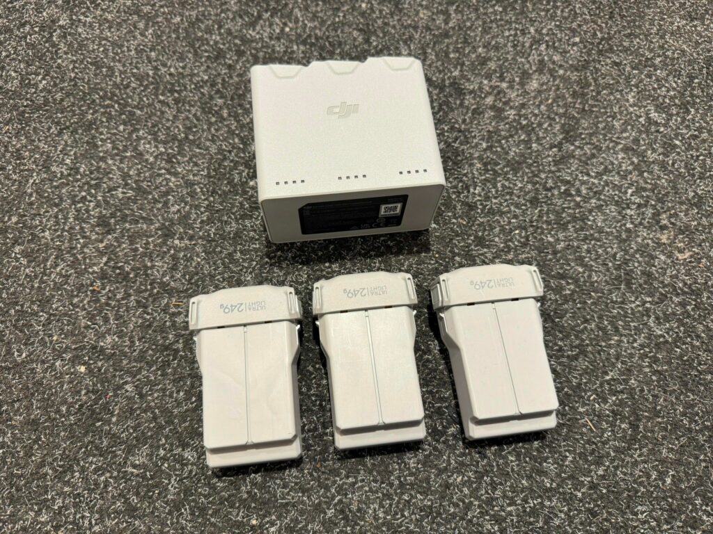 3x dji mini 3 pro / dji mini 3 batterijen met dji docking in een top staat met garantie!