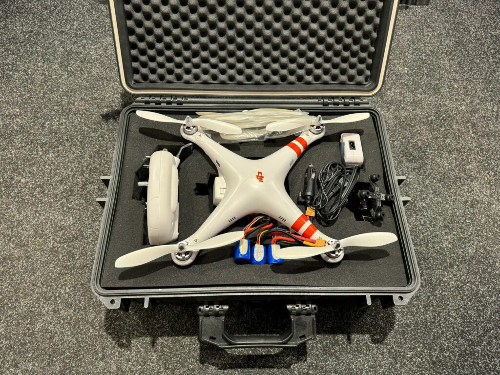 dji phantom 1 quadcopter zeer compleet geleverd (leuk voor de hobbyist / vintage dji model)!