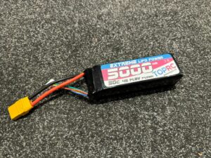 1x tcr 5000mah 4s lipo batterijen met xt90 stekker in een top staat!