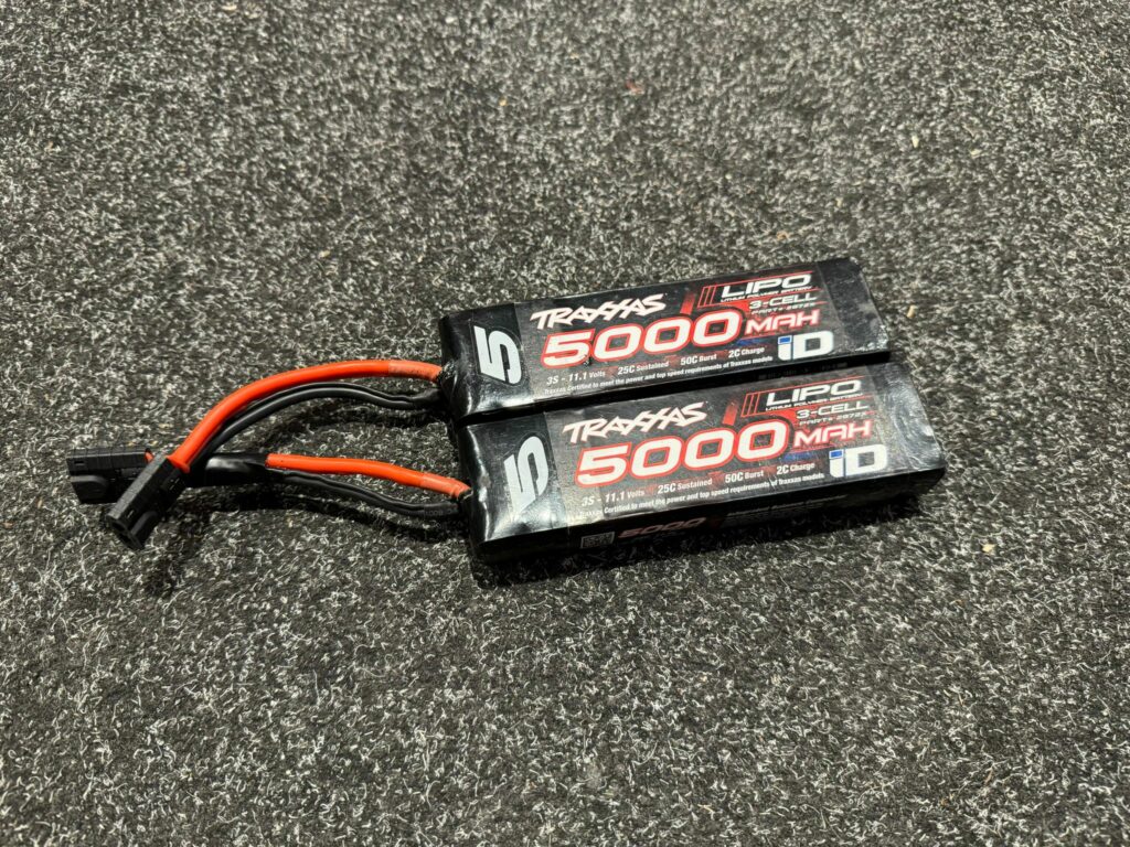 2x traxxas power cell lipo 5000mah 11.1v 3s 25c id – trx2872x echt als nieuw !