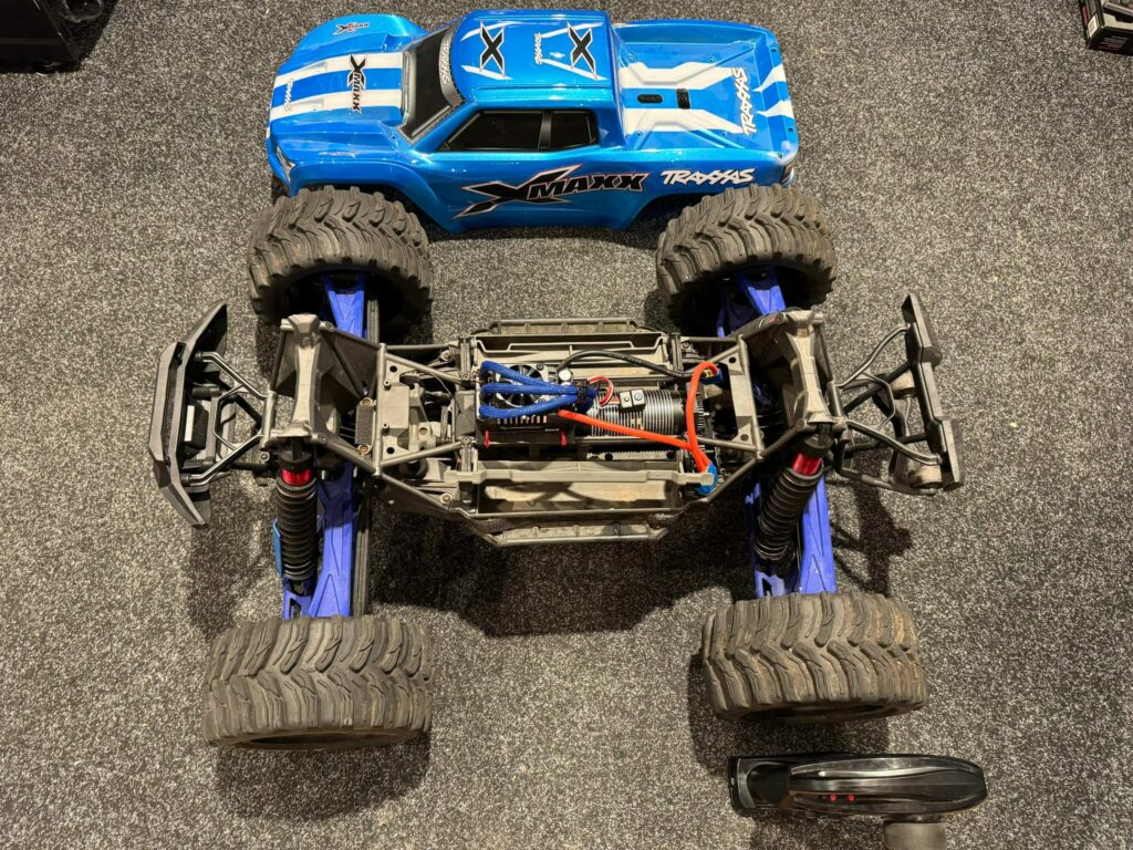 traxxas x maxx 8s brushless monster truck rtr met hobbywing max5 g2 en hobbywing 1100kv g2 motor en traxxas x maxx widemaxx kit!