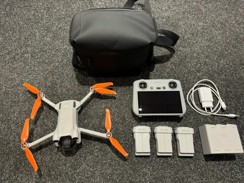 dji mini 3 pro met dji smart controller en dji fly more combo in een top staat met 1 jaar garantie!