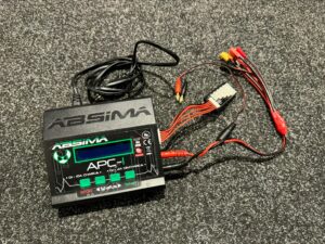 absima apc 1 snellader (80w, lipo, nimh, lihv etc) met multi laadkabel in een top staat!