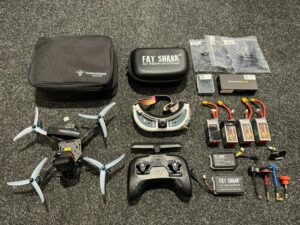 fpv drone met five33 en speedybee f405 flightcontrolle + foxgear actioncam + fatshark hd3 fpv bril + tbs tango en nog veel meer (zeer professioneel)
