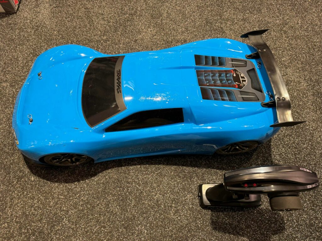 traxxas xo 1 supercar rtr tsm 2.4ghz in de kleur blauw in een prima staat met 1 jaar garantie!