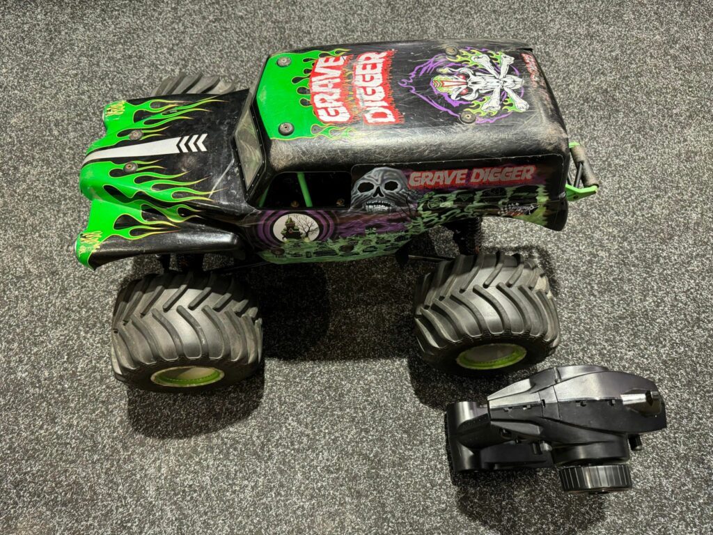 losi lmt 4wd solid axle monster truck rtr grave digger (gebruikt) heeft wat liefde nodig!