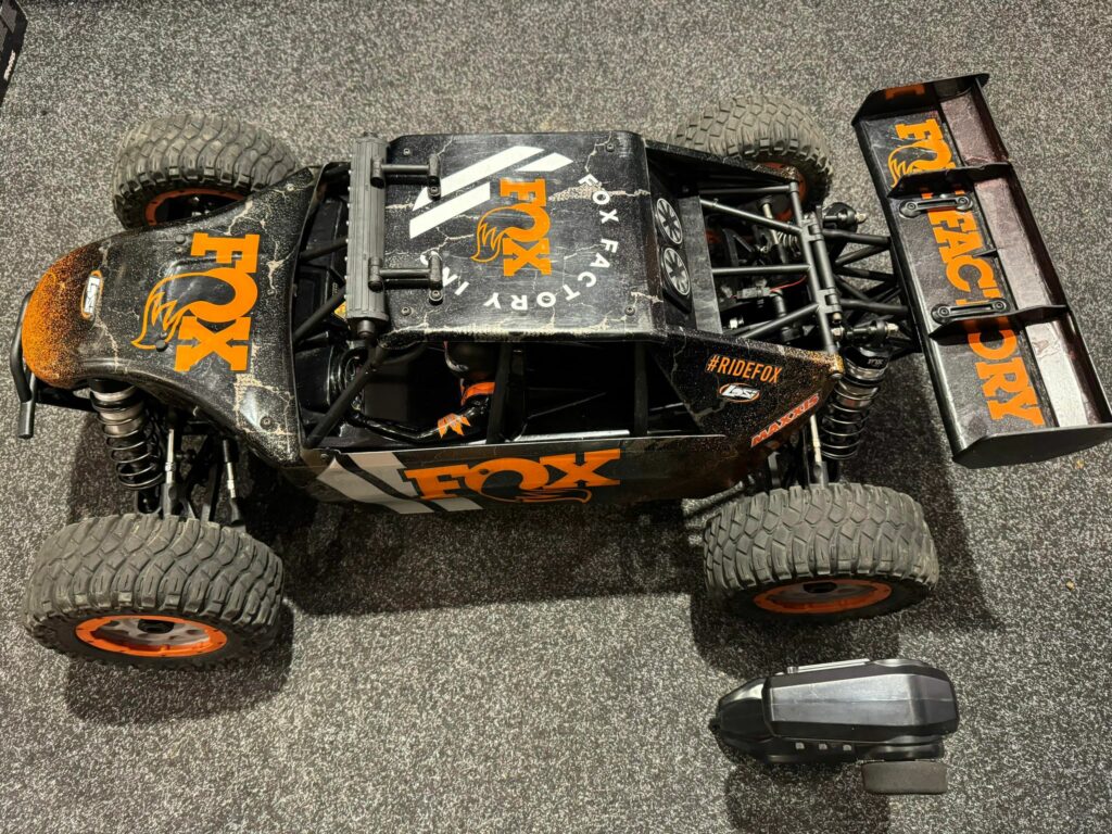 team losi 1/5 dbxl e 2.0 v2 4wd brushless desert buggy fox body rtr smart in een nette staat met 1 jaar garantie!