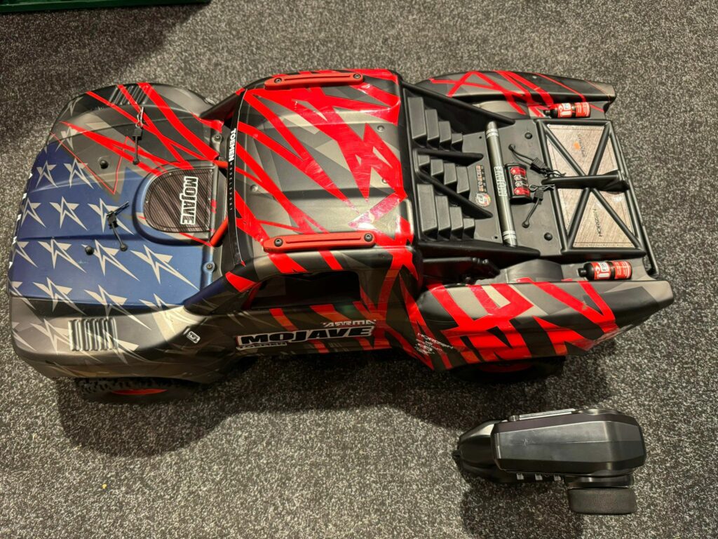 arrma 1/7 mojave 6s blx v2 brushless 4wd desert truck rtr rood/zwart in een nette staat met 1 jaar garantie!