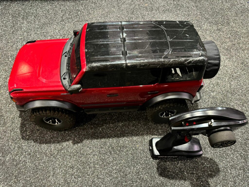 traxxas trx 4 2021 ford bronco crawler rtr met 46kg servo + hobbywing axe motor en regelaar + aluminium velgen + led set echt in een top staat!