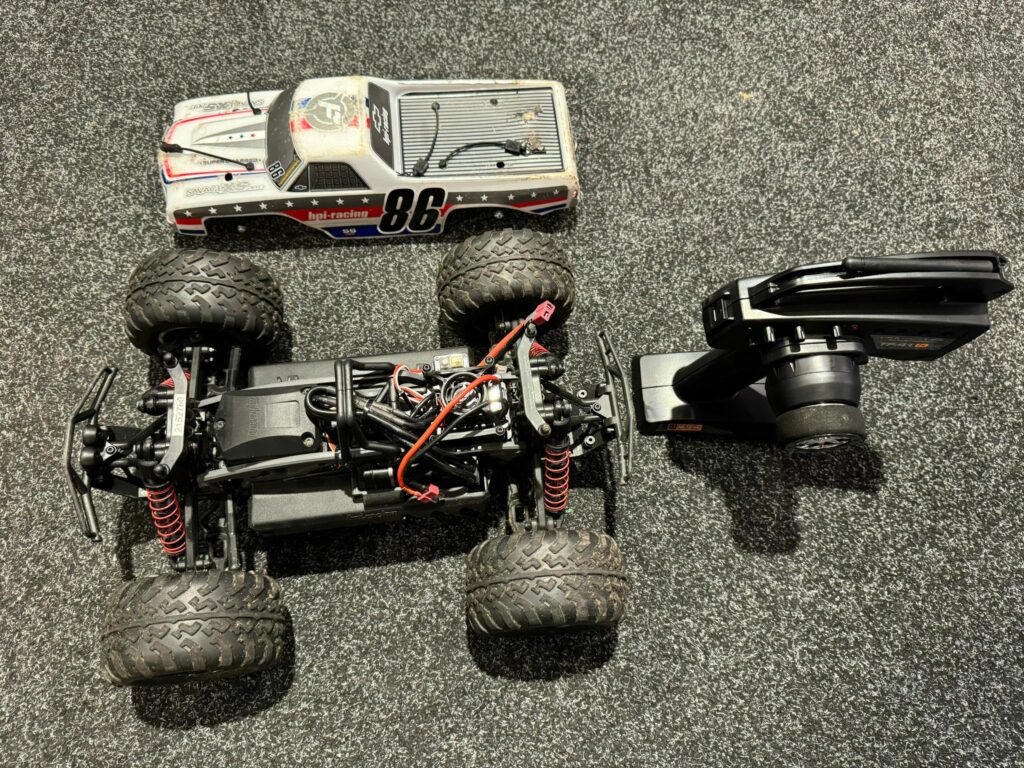 hpi savage xs flux chevrolet el camino ss brushless monster truck rtr 2.4ghz (105 km/h) + lipo batterij (gebruikt maar in orde)!