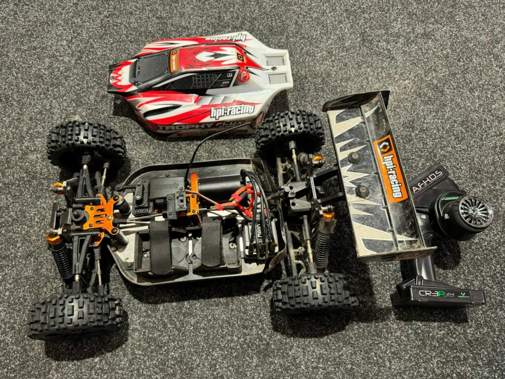 hpi trophy buggy 1/8 flux brushless 4wd rtr 2.4ghz gebruikt maar met garantie!