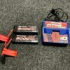 2x traxxas 5000mah 2s lipo batterijen en 1x traxxas ez peak plus lader!