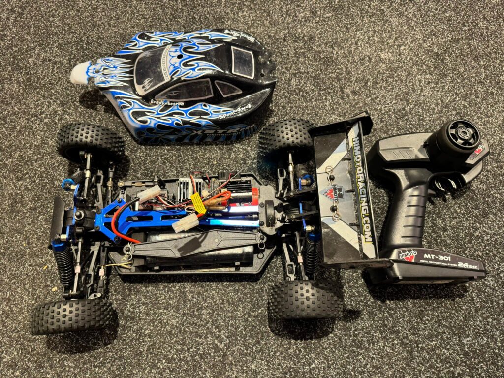 himoto xstr pro brushed buggy rtr (servo is wat minder)!