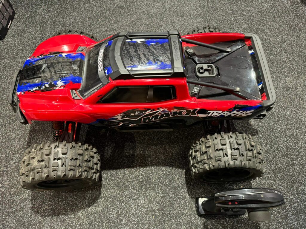 traxxas x maxx 8s brushless monster truck rtr compleet hobbywing motor en regelaar uitgevoerd en mod1/5 tandwielen set (zeer snel en krachtig)!