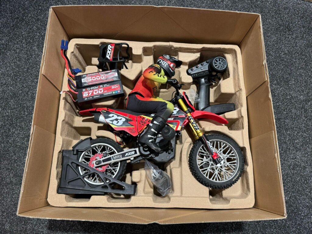 losi 1/4 promoto mx motorcycle rtr fxr met 2x lipo batterij (gebruikt maar in orde)!