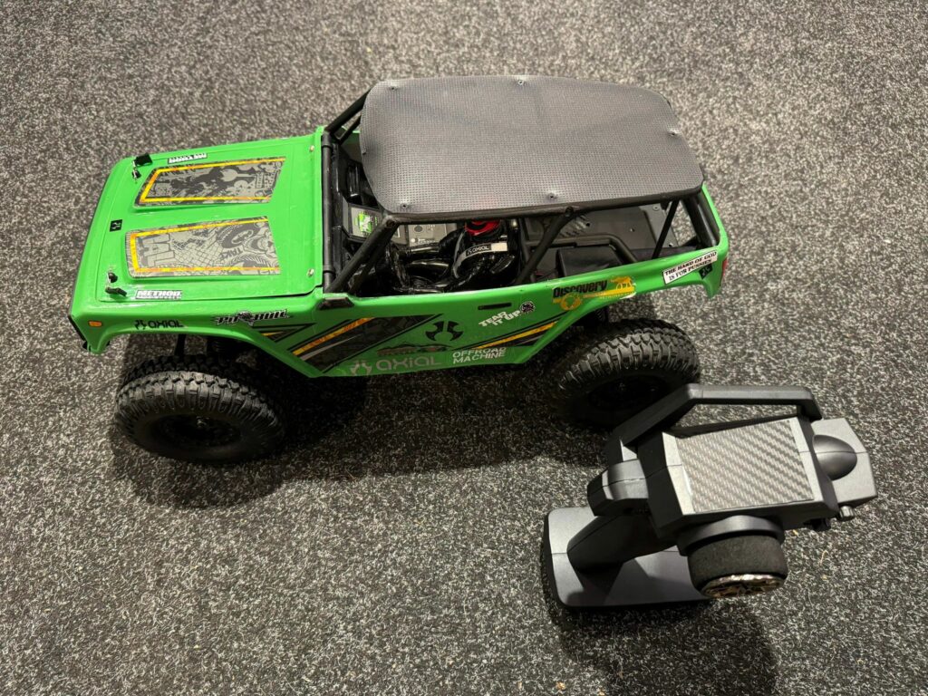 axial wraith 1.9 4wd brushed rtr met hobbywing regelaar en power hd 20kg servo in de kleur groen (nette auto)!