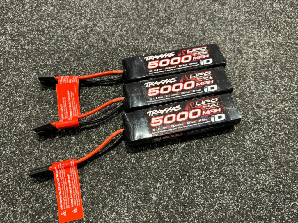 3x traxxas power cell lipo 5000mah 11.1v 3s 25c id – trx2872x (gebruikt maar in een goede staat)!